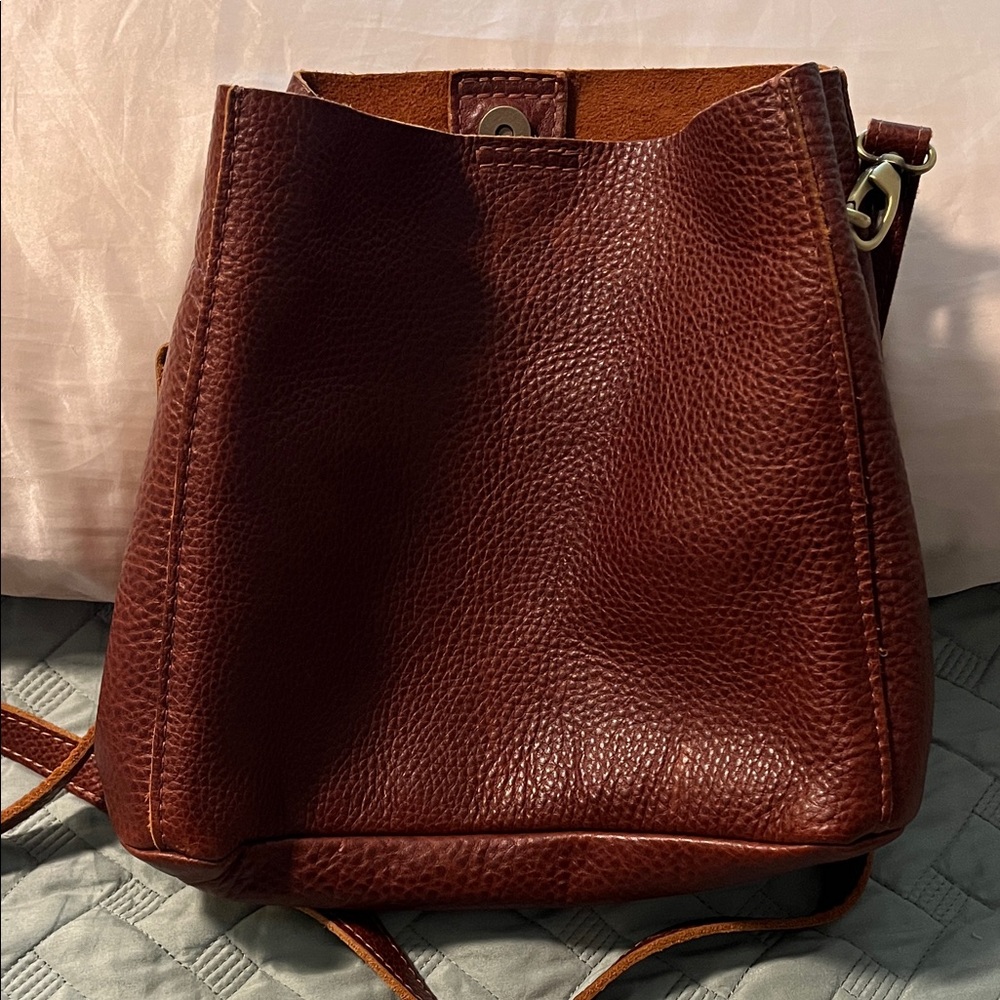 Portland Leather Crossbody Bag in Rich Brown